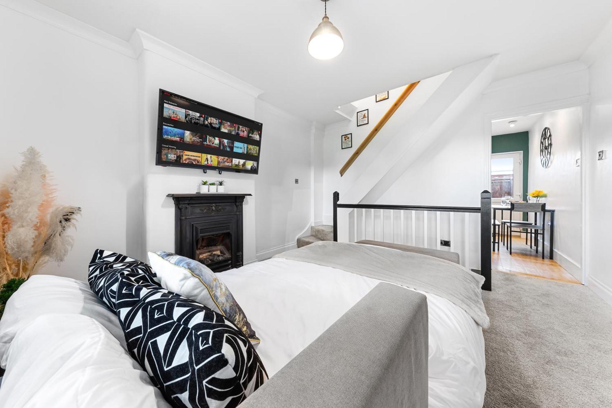 The Hogwarts Retreat - Cinema Room - Special May Offer - 25Th - 31St Watford  Exteriér fotografie