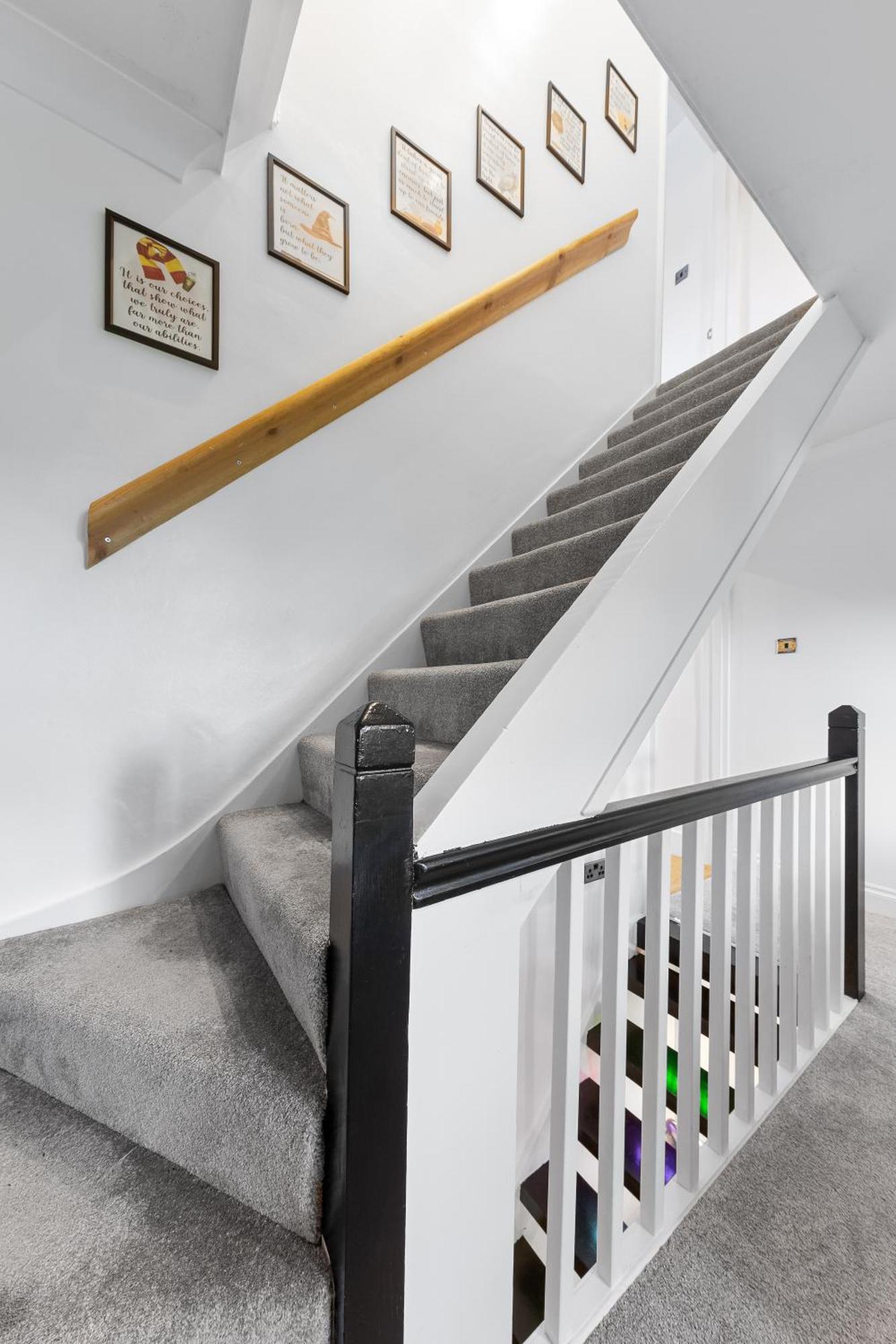 The Hogwarts Retreat - Cinema Room - Special May Offer - 25Th - 31St Watford  Exteriér fotografie
